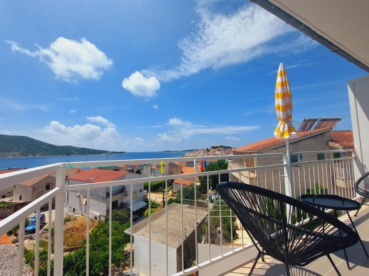 Vinko Rooms Primošten Exterior foto
