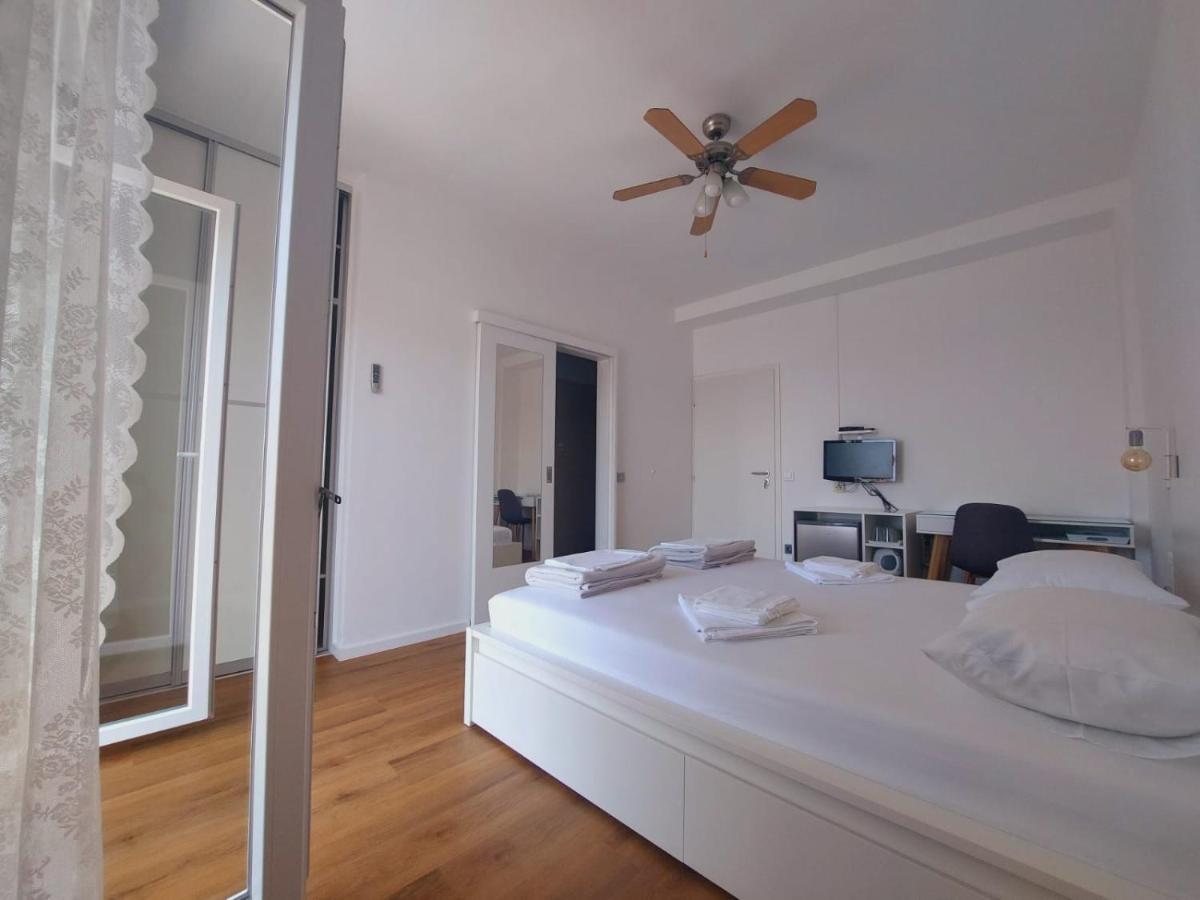 Vinko Rooms Primošten Exterior foto